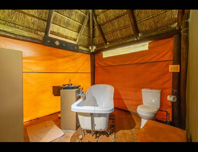 8 BEDROOM BED & BREAKFAST FOR SALE IN MOOILANDE